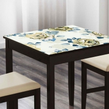 Vinyl flowers to decorate tables